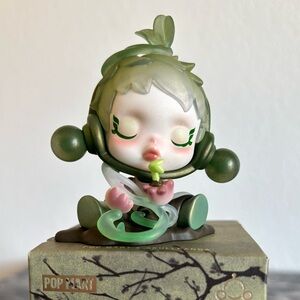 Skullpanda Ink Plum Blossom Series Figurine - Confirmed The Spring